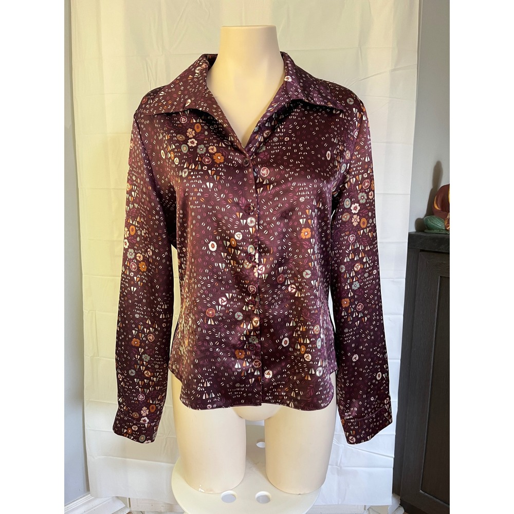 Allison Plum Purple Satin Geometric Floral Button Down Blouse Size 12 38